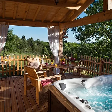Le Lion D'Or En Perigord Bed & Breakfast Mauzac-et-Grand-Castang Exterior photo
